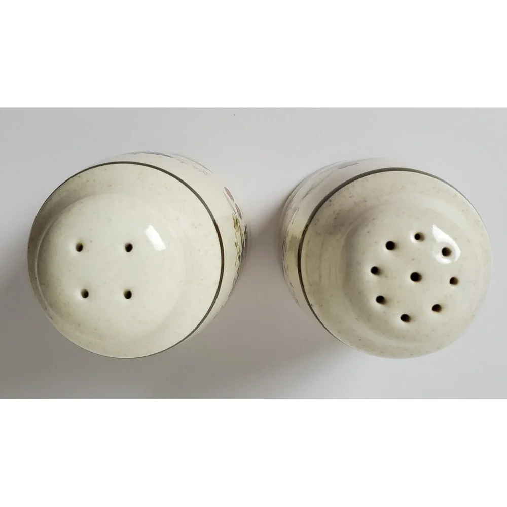 1977 Royal Doulton Lambethware Cornwall Salt Pepper‎ Shakers Sugar Fruit Berries